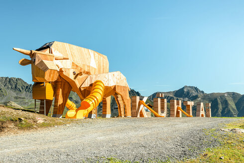 The highest play paradise - the "cowlest" leisure experience