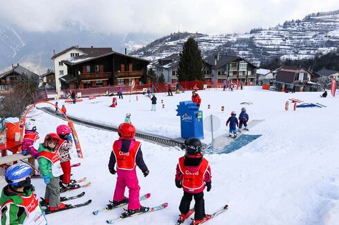 Moving Carpet - Kinderskiland - Unterbäch (CH)