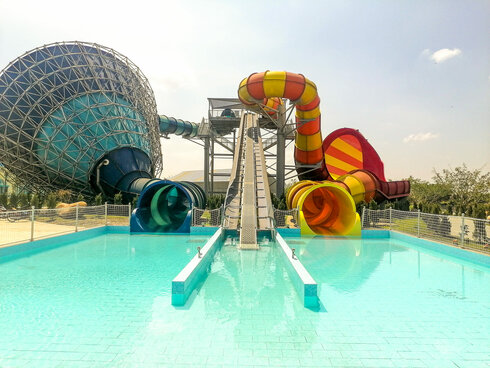 New raft return conveyor for the largest water park in Vietnam
