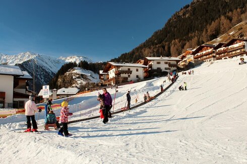 Moving Carpet: Fun in the snow at Sonnenpark Stuls