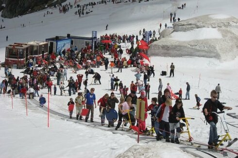 Sunkid stands 3000m above things at the Kitzsteinhorn