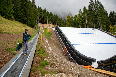 Germany's first landing bag facility with Sunkid Moving Carpet