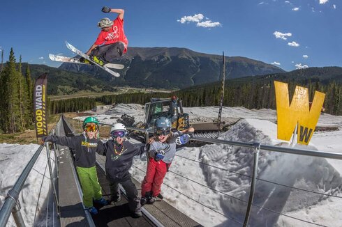 300 meters Moving Carpet in Pipeline Park