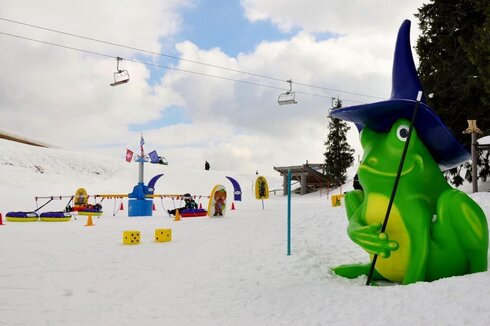 Sunkid equips Ellmi's magic world