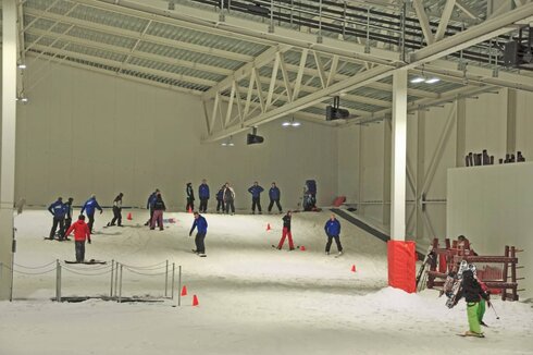 Rucphen (NL): Sunkid lifts in Holland's first ski hall