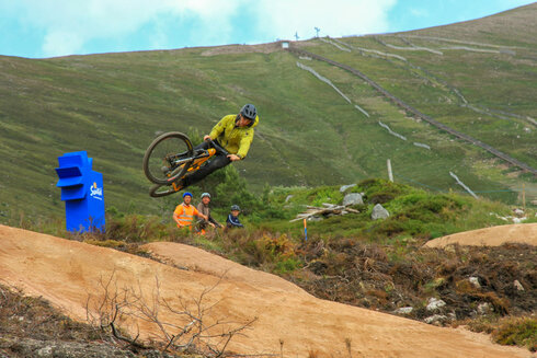 Two Sunkid Moving Carpet for Biking Scotsmen