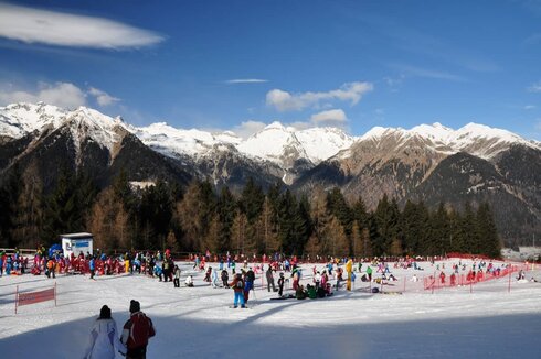 Moving Carpet with special snow pit