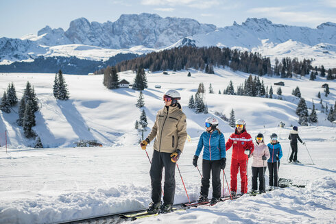 Moving Carpets and Sunny Stuff at the Ski and Snowboard School in Ortisei/Ulrichia